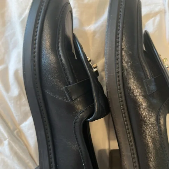 CHANEL - Picture 5 of 6